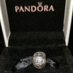 PANDORA Surrounded by Faith Charm